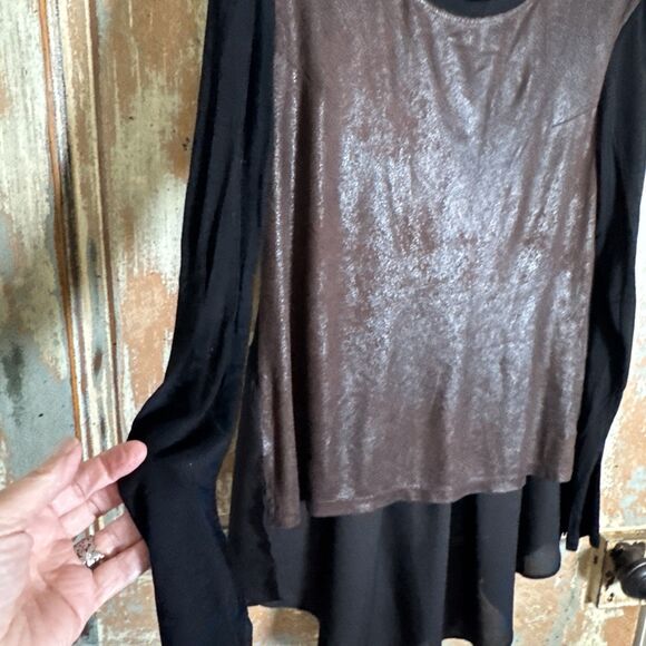 Neumann Marcus Faux Leather Blouse Brown And Black Medium High Low - Picture 6 of 8